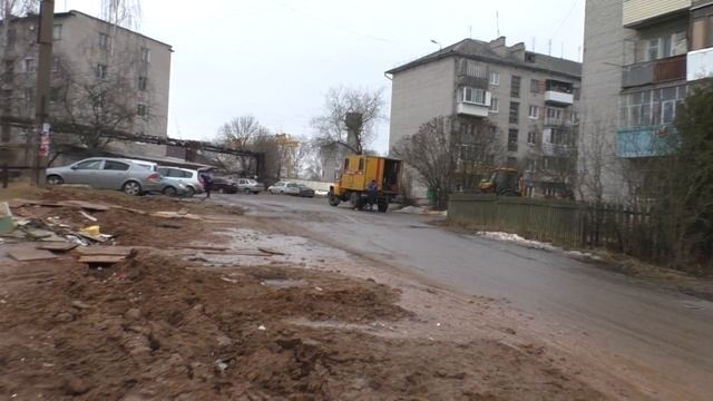 Состояние придомовой территории п.Новозавидовский ул.Парковая 20.03.2017г.