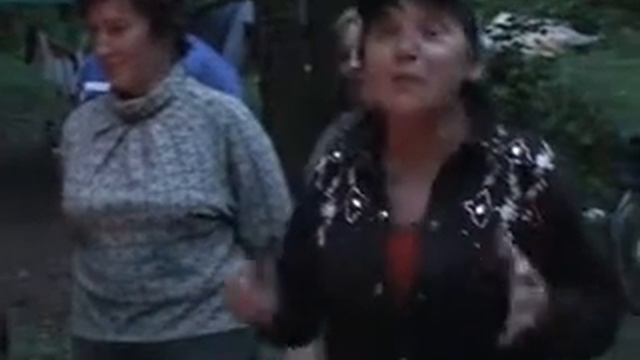 Я    ЧИТАЮ     басню --  
