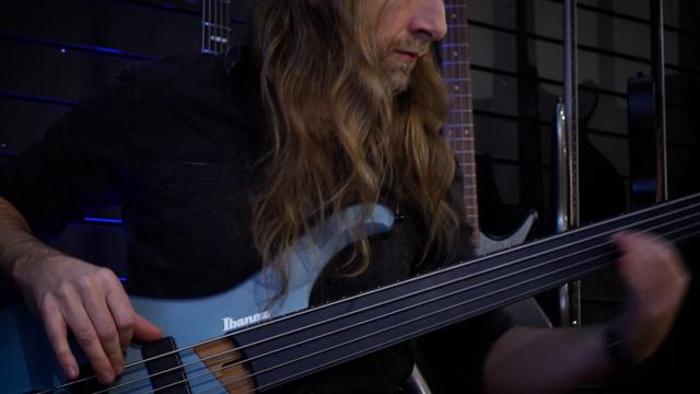 Ibanez Fretless Bass EHB1005F-AOM - Linus Klausenitzer