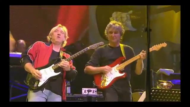 Paul Rodgers & Joe Walsh – Cant Get Enough (The Strat Pack 2005)