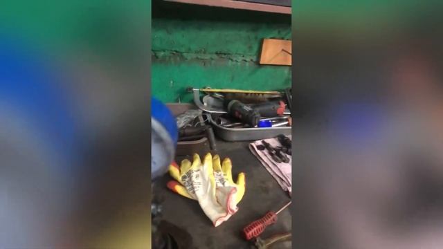 Замена распылителей и регулировка форсунок трактора