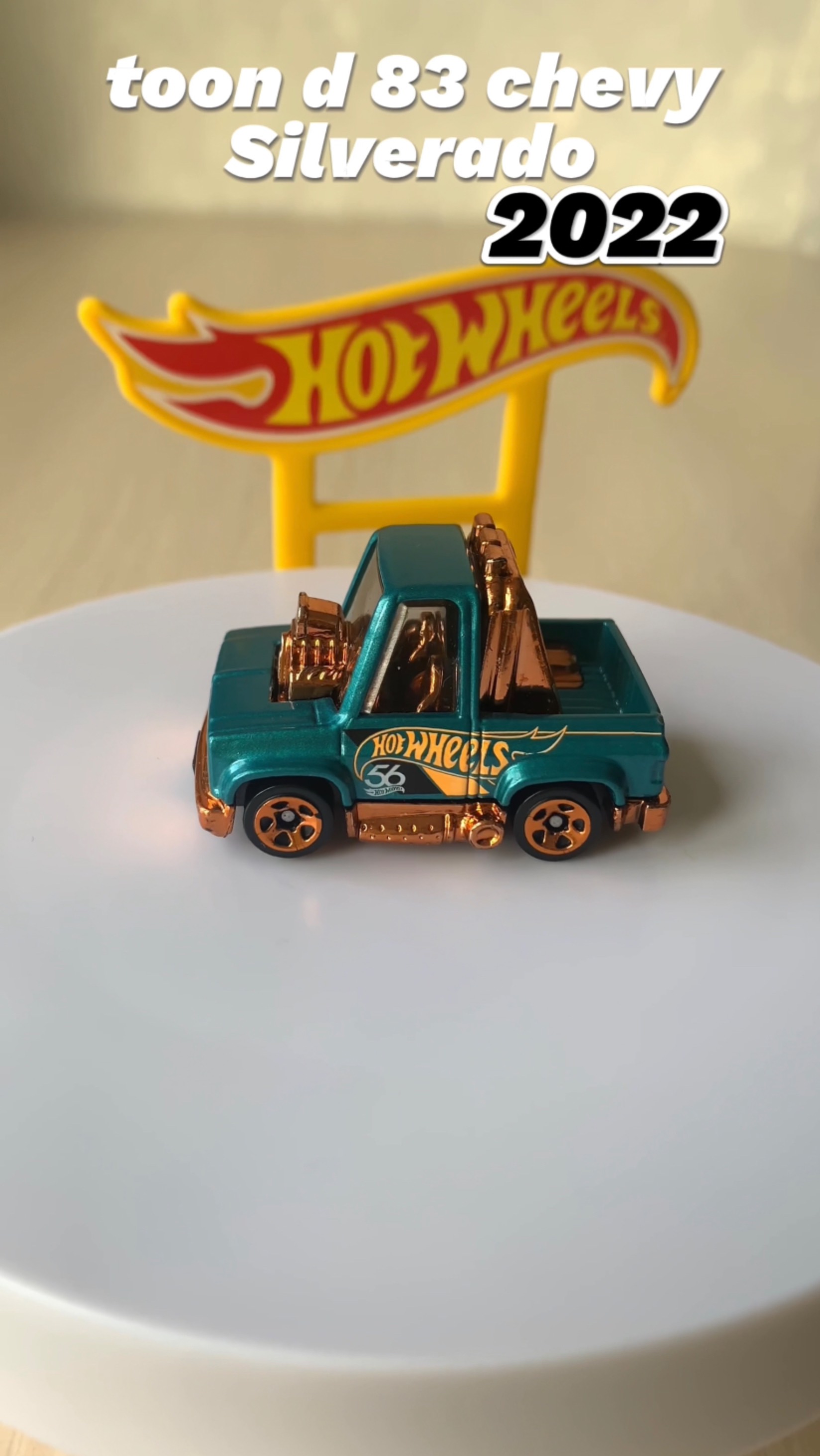 Hot wheels toon d 83 chevy Silverado 2022