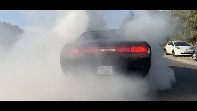 MUSTANG VS CHALLENGER  BURNOUT  тестируем наших монстров!