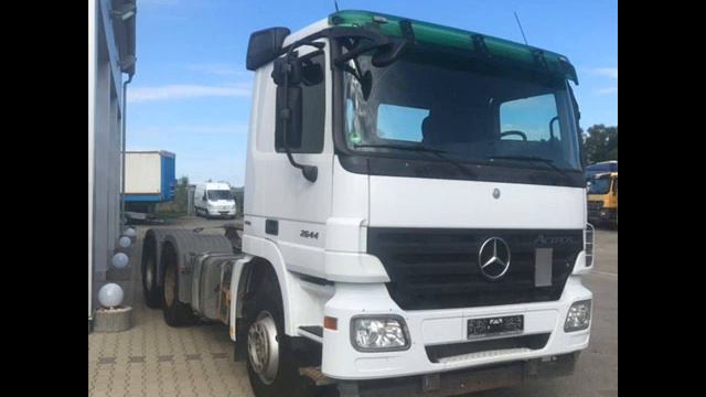 راس قاطرة Mercedes Actros 2644 سنة الصنع 2008