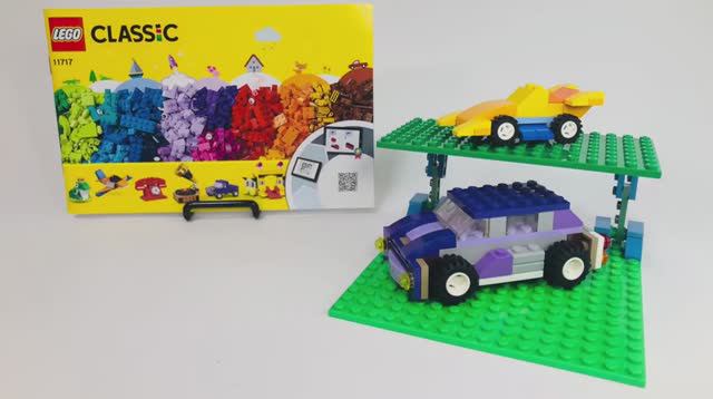 Собираем из Лего Классик 11717 Мульти парковку