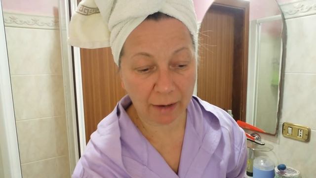 Вся опухла после похода к косметологу.
