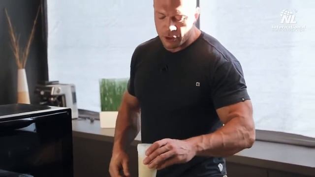 Денис Семенихин готовит овсяную кашу Energy Diet, как правильно похудеть, NL Products