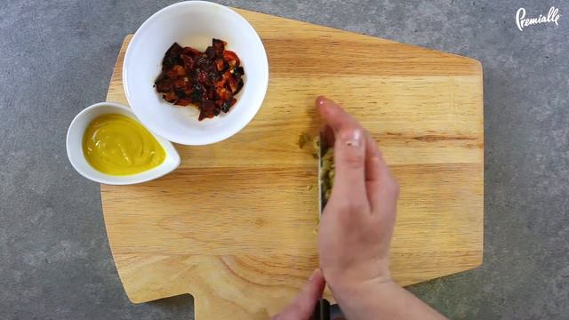 Тапенади з фетою для брускет