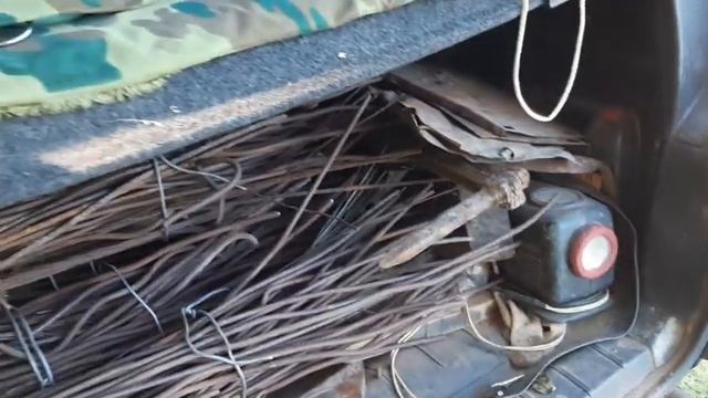 Купил болторезы и порезал проволку.14