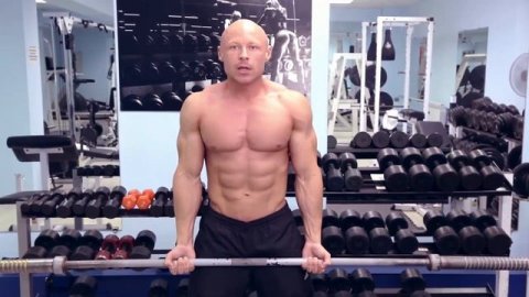 ДЕНЬ 1 - Подъем штанги на бицепс