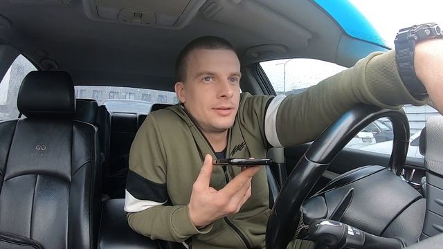 Неопытный перекуп в поисках корча по низу рынка. Это просто ужас!