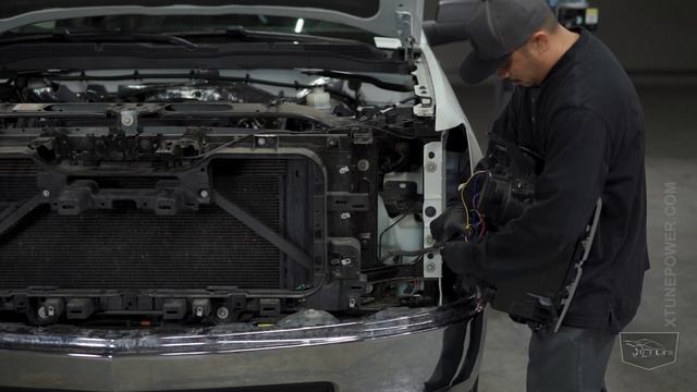 X-tune Installation Video: 2014-2015 Chevrolet Silverado Headlights