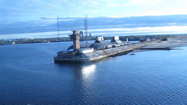 ТРПКСН проекта 941 ТК-17 и ТК-20 в порту Северодвинска.