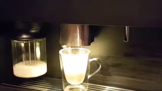 Встраиваемая кофемашина Miele CVA 6401 (1)