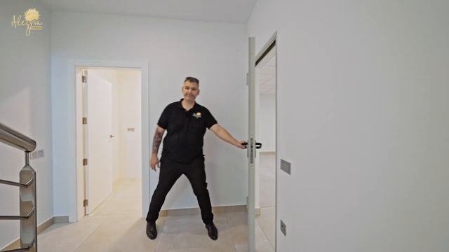 Элитныи дом в Испании с бассейном - недвижимость премиум Алегрия