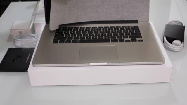 UNBOXING: 2015 15-inch Apple MACBOOK PRO RETINA (Vintage)