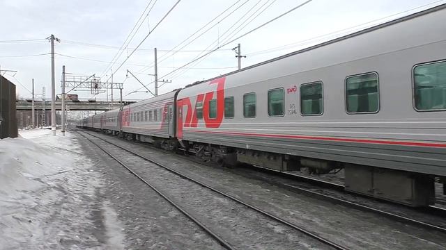 Электровоз ЭП2К-388 (ТЧЭ-6) с пассажирским поездом №392У Москва - Челябинск.