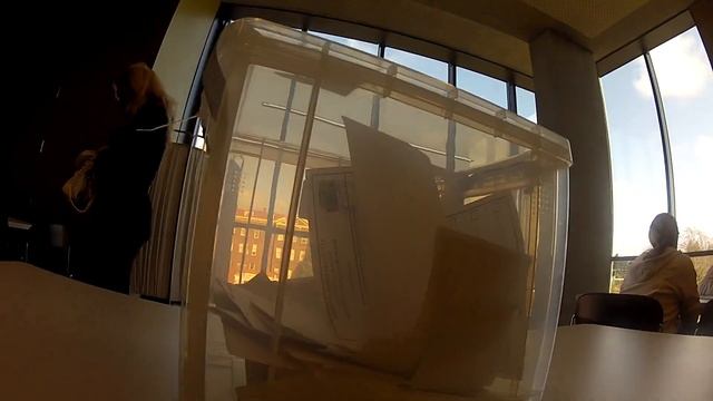 День выборов на электромобиле Nissan Leaf
