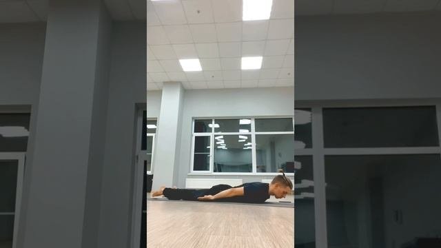 Сильная гибкая спина