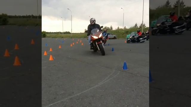 Пробую себя в джимхане FJR-1300, третья тренировка