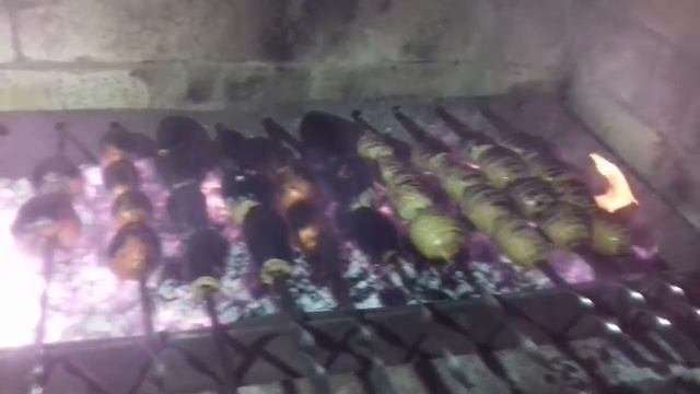 Маринованный лаваш на шашлыке.