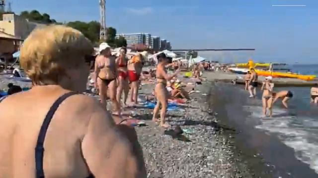 Сочи. Адлер пляж Чайка сегодня 15 июля 2024. Обстановка на пляже море и погода сейчас