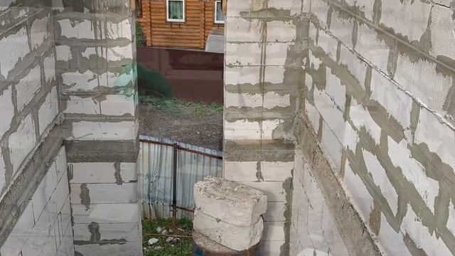 ДОМ 10 на 10, КОРОБКА ДОМА ГОТОВА, а так же забор и Вальер