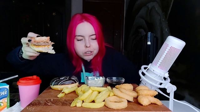 Фастфуд мукбанг/она не пример../fast food mukbang