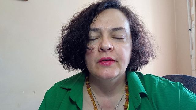Оказалось- мне стыдно признаваться в любви. Автор и исполнитель Андриана Юдина.
