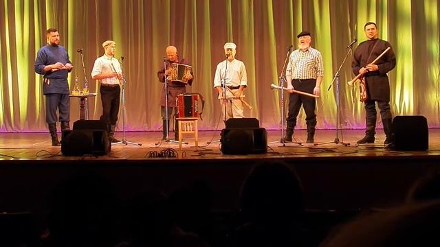 Уж ты сад, ты мой сад, сад зелененький... Нерехтский рожечный хор.