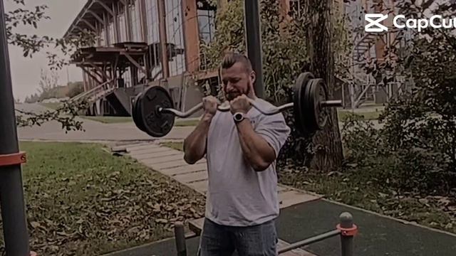 хотел строгий подъём, но что то пошло не так😄.mp4