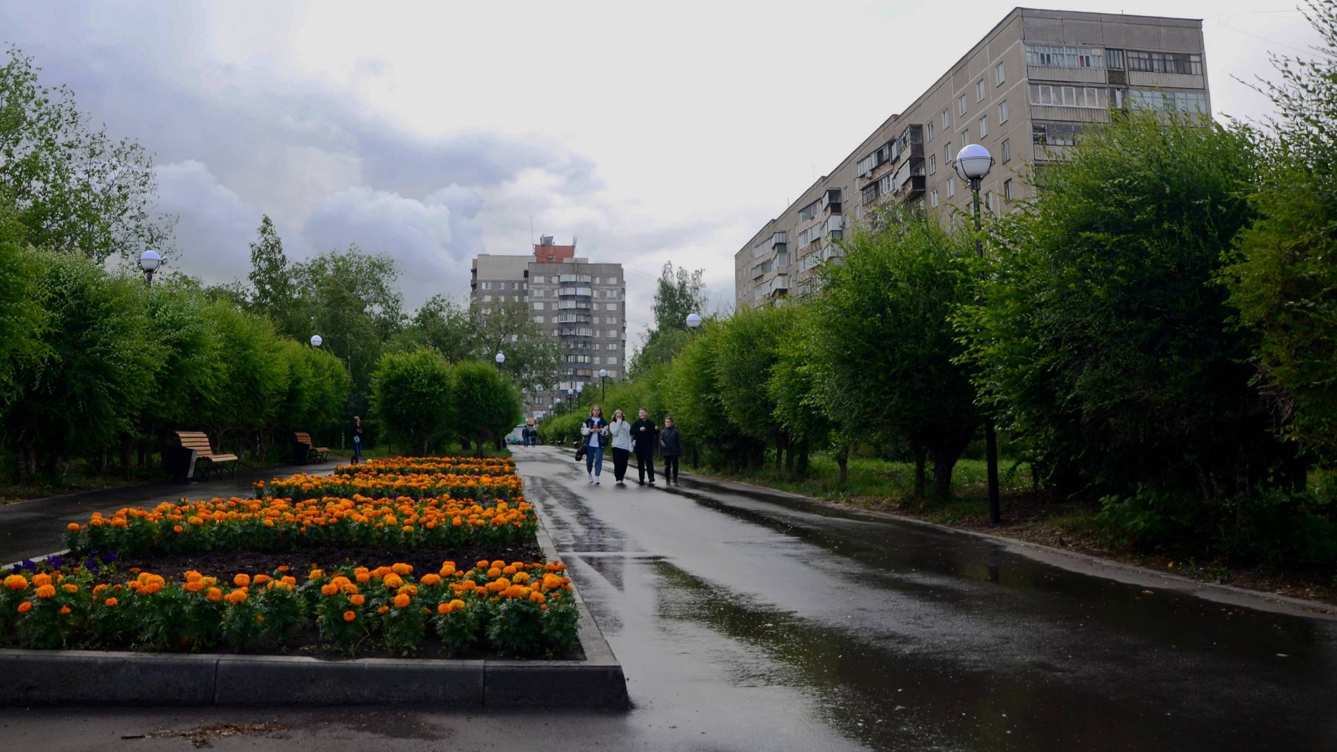 "НА ЮЖНОМ УРАЛЕ ДОЖДИ"... (Фото Александра ЯЦЕНКО (Магнитогорск), музыка - AUSTRALIS (США))