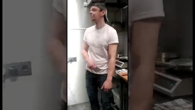 ? В ОБЩЕПИТЕ ВСЕГДА ТАК, ТЫ ЛИБО КАЙФУЕШЬ ЛИБО НЕТ ?