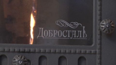 Как правильно топить банную печь? Какой водой поддавать на камни? На примере печи Добросталь