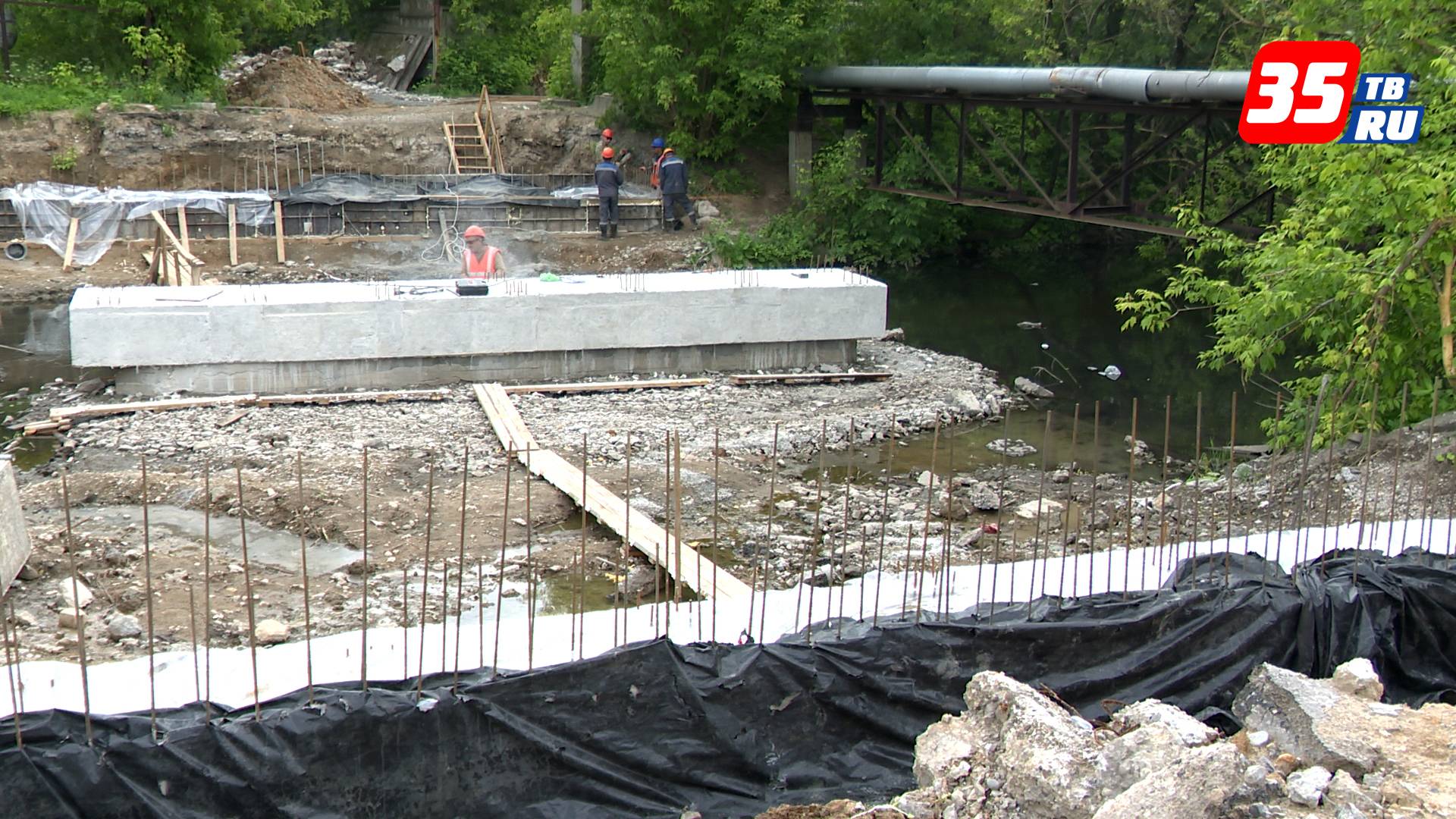Аварийный мост через реку Серовку в Череповце построят заново