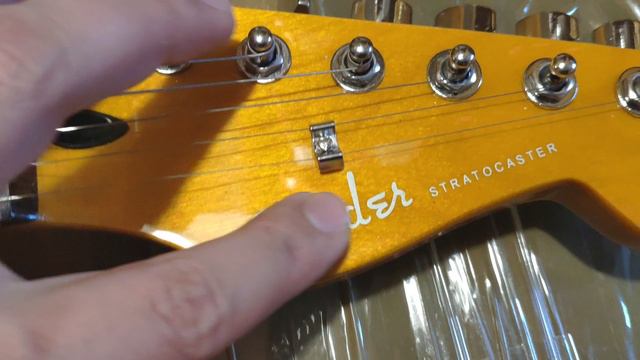Обзор сборки китайской реплики Fender Stratocaster hss синий металлик скошенная пятка