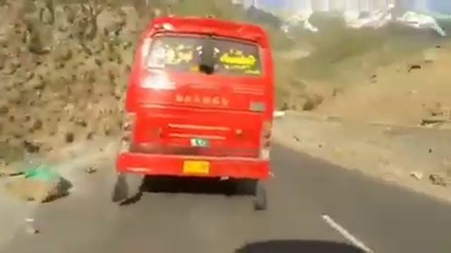 Buss accident in skardu to pindi road,Babusar (katti das),Mashabrum tours