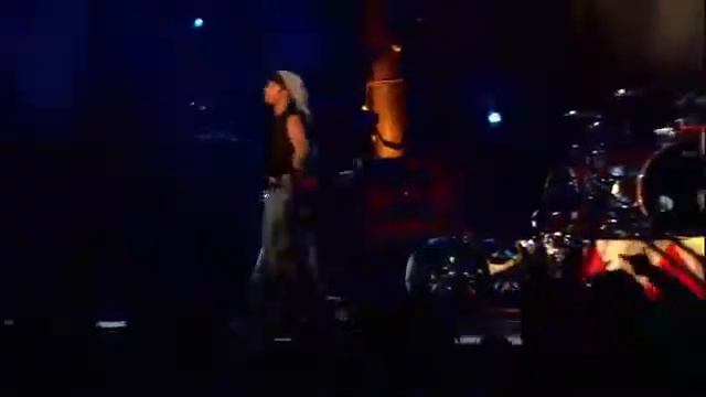Mötley Crüe - Wild Side Carnival Of Sins Live