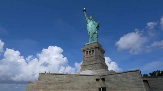 Почему вам надо переезжать в США