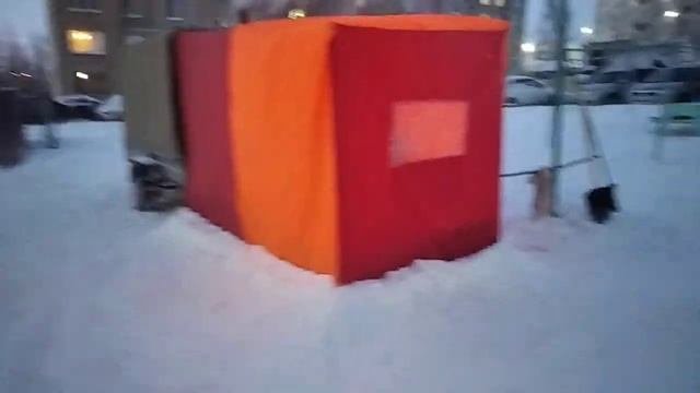 Баня во дворе.