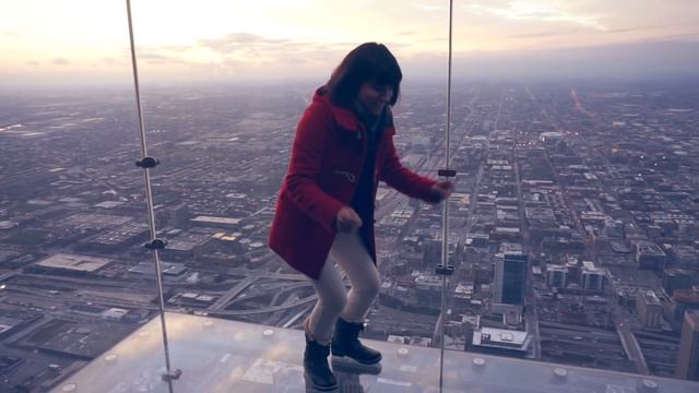Skydeck Ledge  ALL GLASS OBSERVATION DECK  Willis Tower in Chicago IL