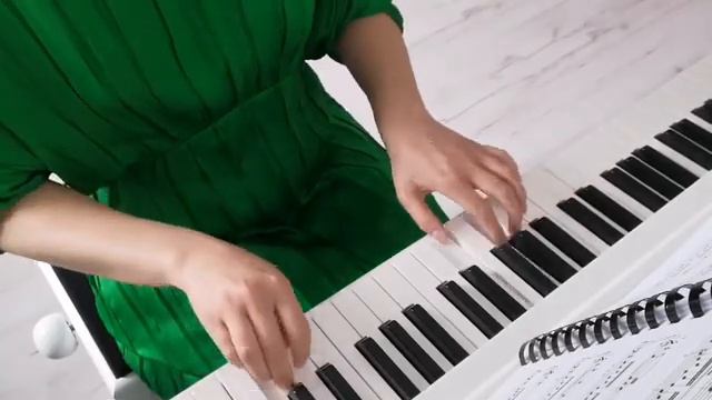 ,,The Swan”- C. Saint - Saens, piano version from Carnival of the Animals