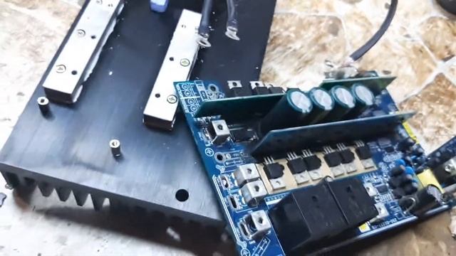 Що буде якщо на сонячний контролер підключити вітряк