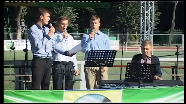 Група ..........г Умань пение 15 августа 2014г