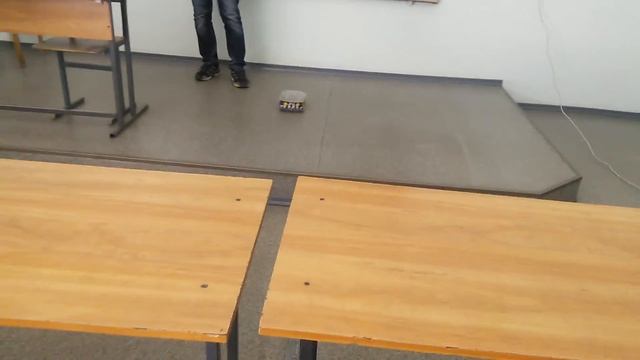 Arduino Uno (робот-красава! Себе такой хочу)