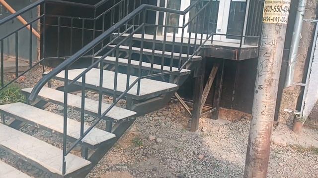 Тротуарная плитка на металлическую лестницу