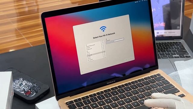 MACBOOK AIR (RETINA, 13-INCH, 2020) 795$ Ram: 8G Sorage: 512G CPU : Core i5