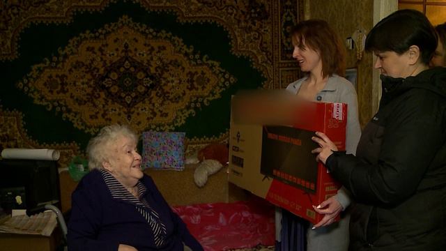 Ветерану войны Марианне Туркиной из Мытищ подарили телевизор