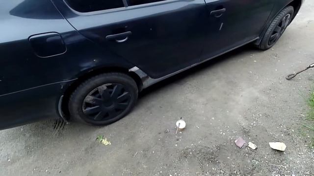 Обновил пороги с баллончика | Шкода красим пороги в гараже.