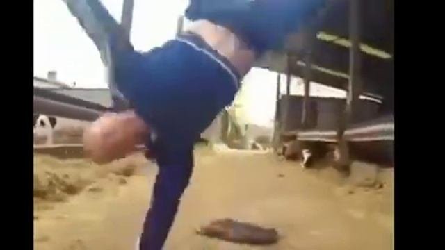 Привет я Джонни Тест и я люблю какашки кушать